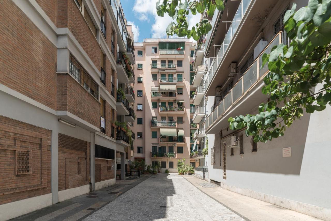San Giovanni Apartment With Balcony Roma Exterior foto